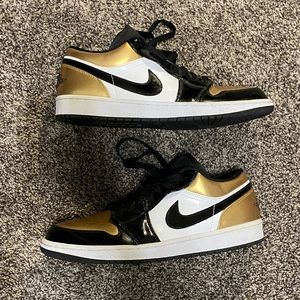 Air Jordan 1 Low Gold Toe